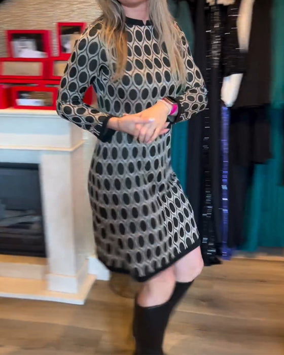 Kleid mit Polka-Dot-Print und knielang