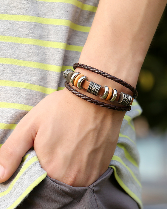 Handbesticktes mehrschichtiges Lederarmband