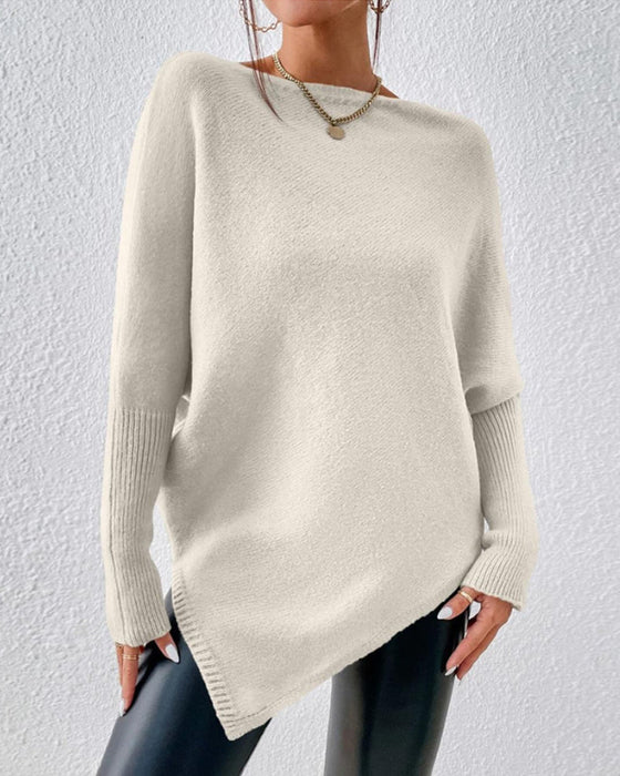Unifarbener Pullover mit unregelmäßigem Saum
