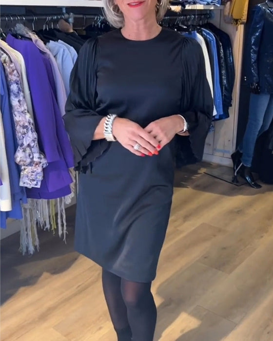 Kleid mit Glockenärmeln und Rundhalsausschnitt