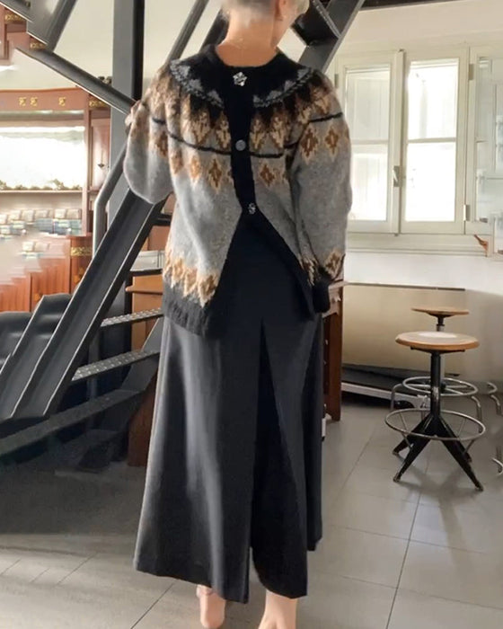 Pullover mit kontrastierendem geometrischem Muster