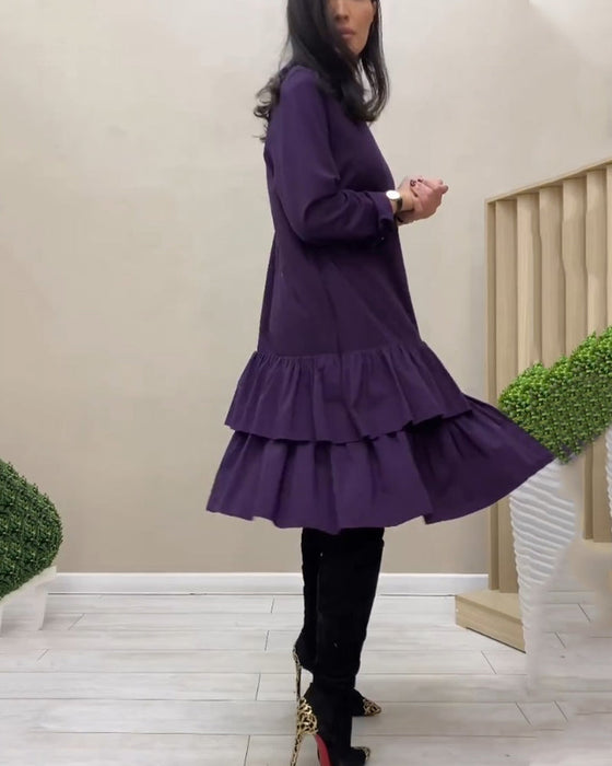 Kleid mit Rüschen bis zur Knielänge