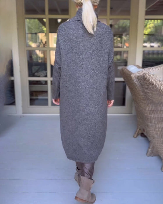 Pullover mit hohem Hals und lang