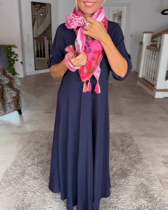 Einfarbiges Kleid mit V-Ausschnitt