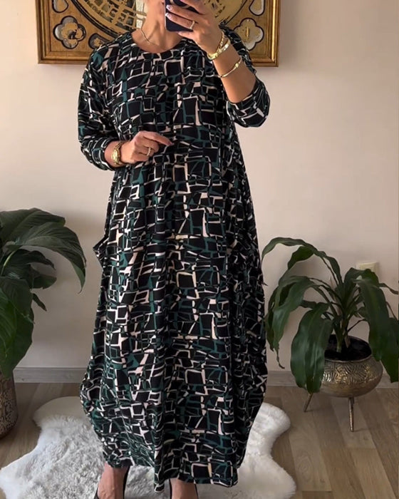 Kleid im Retro-Stil und mit langen Ärmeln
