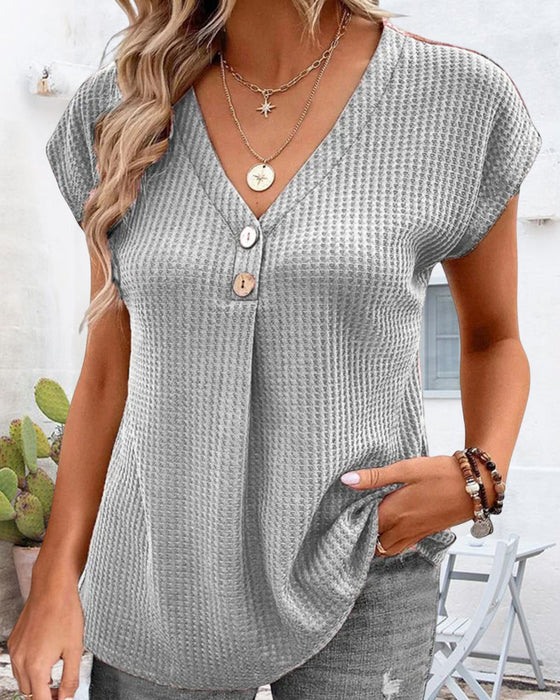 Schlichtes T-Shirt mit V-Ausschnitt
