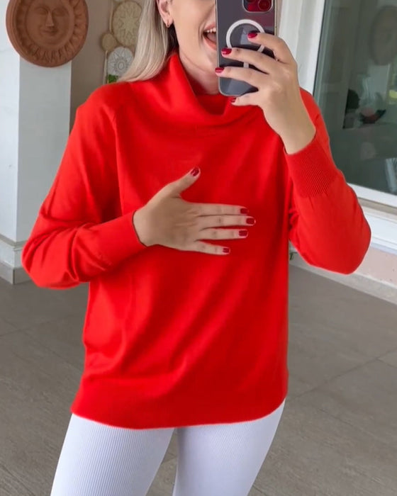 Einfarbiger Pullover mit Rollkragen