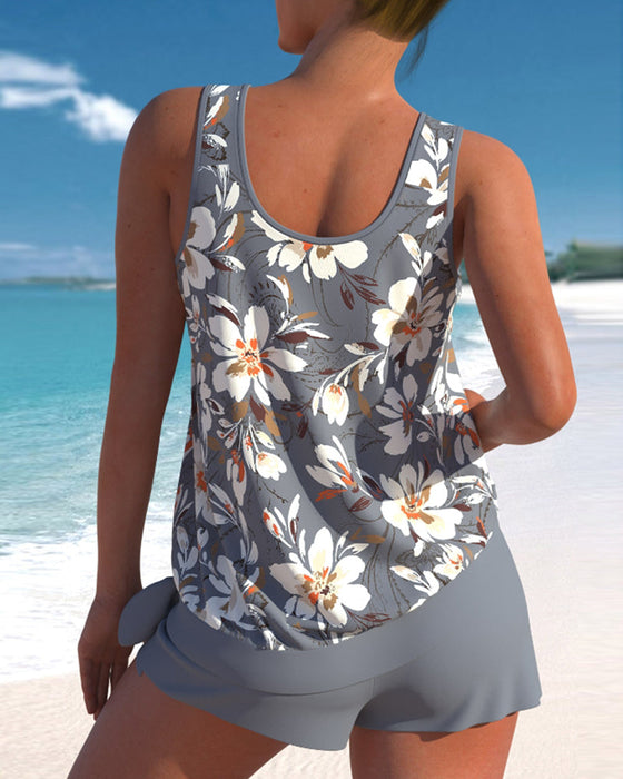 Tankini gibt es in lässigen Stilen und Drucken