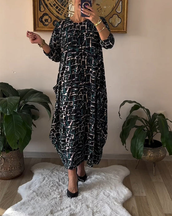 Kleid im Retro-Stil und mit langen Ärmeln