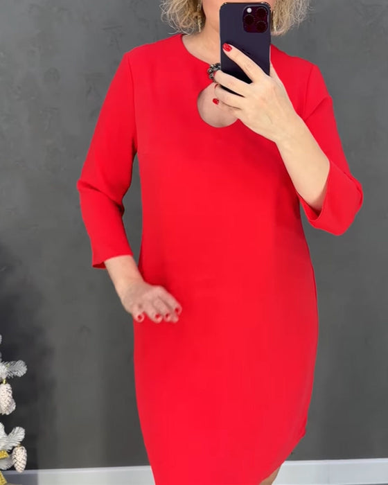 Elegantes einfarbiges Kleid mit Rundhalsausschnitt