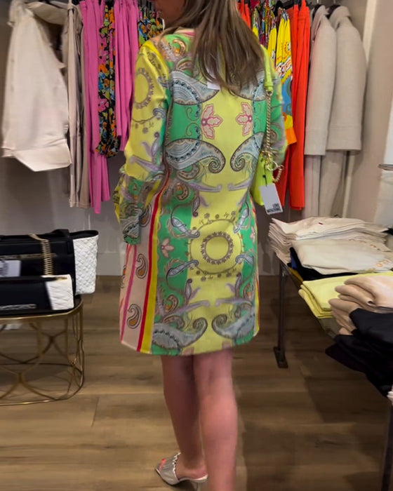 Kleider mit Colour-Blocking und Prints und lockerer Passform