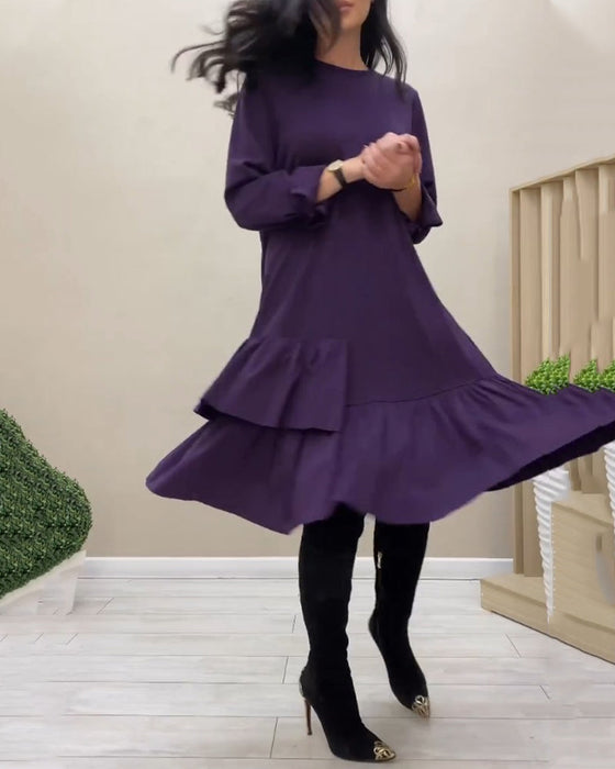 Kleid mit Rüschen bis zur Knielänge