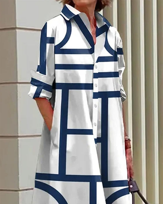 Kleid mit Taschen und geometrischem Aufdruck