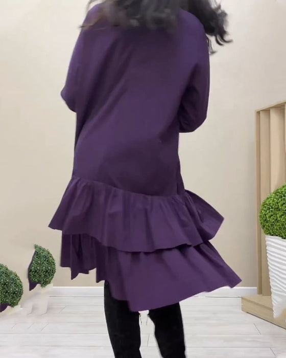 Kleid mit Rüschen bis zur Knielänge
