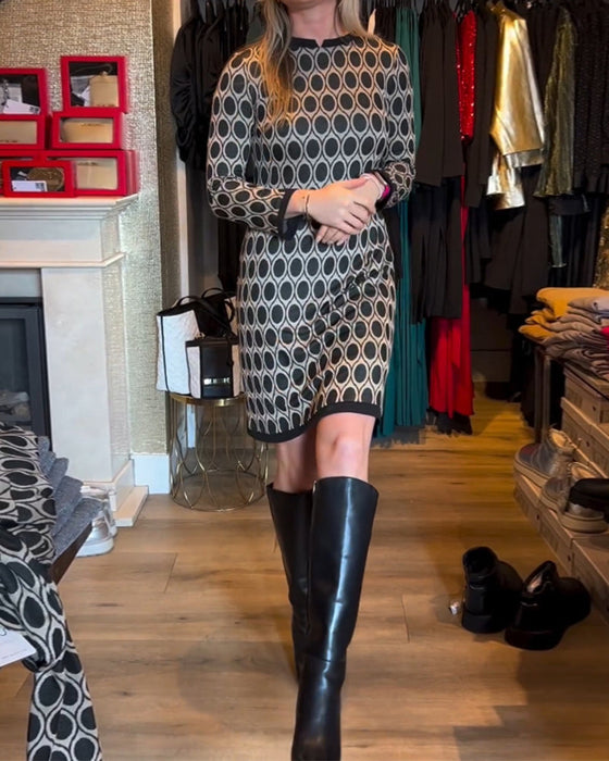 Kleid mit Polka-Dot-Print und knielang