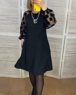 Kleid mit elegantem Stil und Tupfenmuster