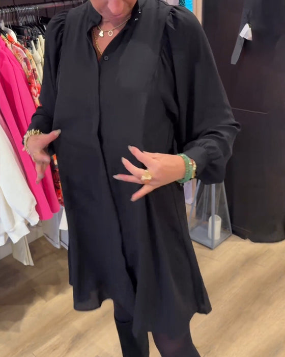 Kleid mit V-Ausschnitt und knielang